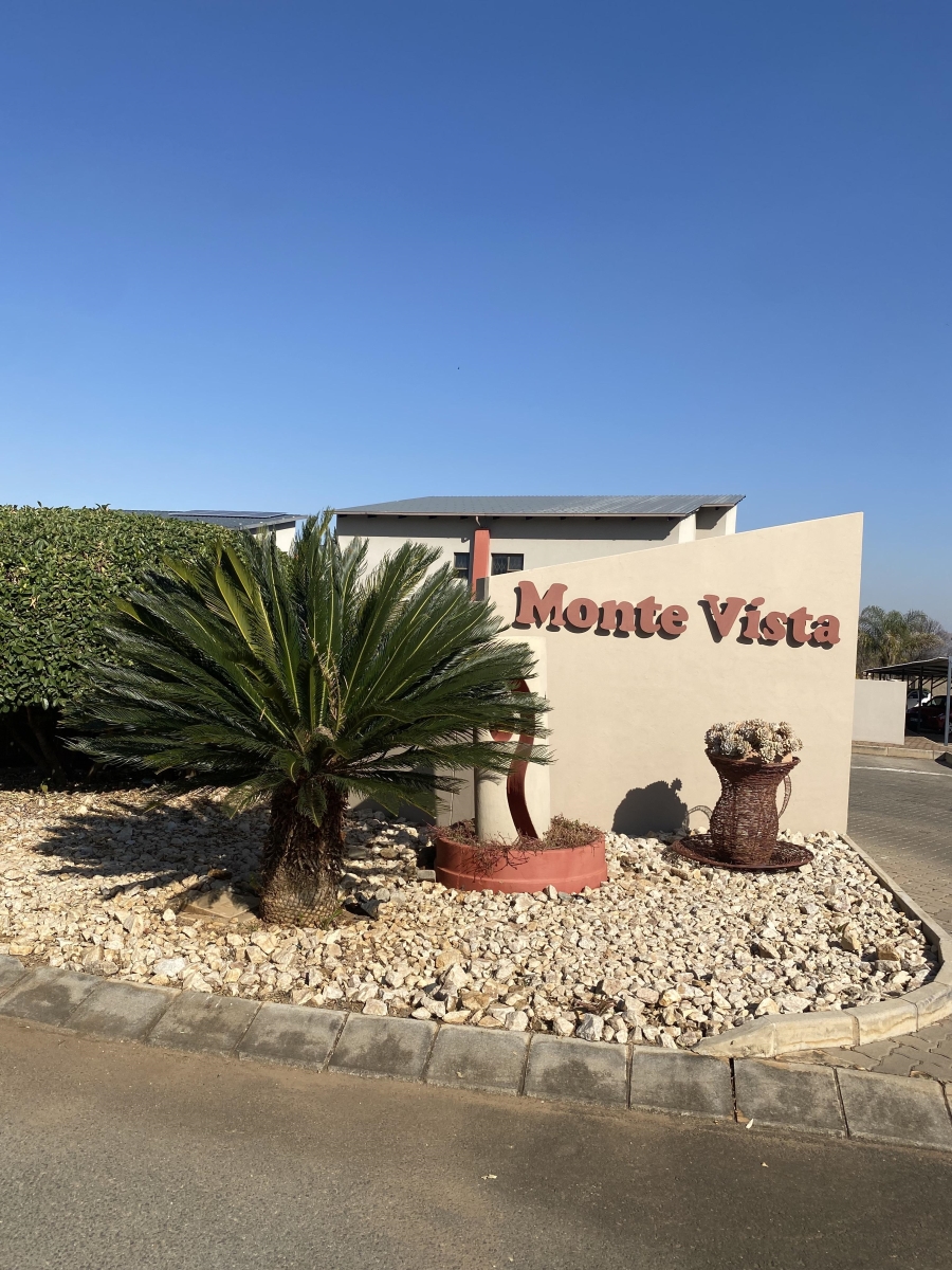 2 Bedroom Property for Sale in Gateway Manor North West